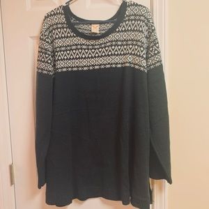 Faded Glory Sweaters - Faded Glory sweater skits at waist round neck Faded Glory Sweaters - Faded Glory sweater skits at waist round neck